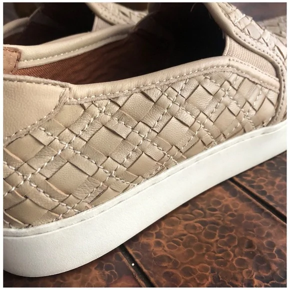 FRYE SLIP ONS SIZE 7.5 - Picture 12 of 13